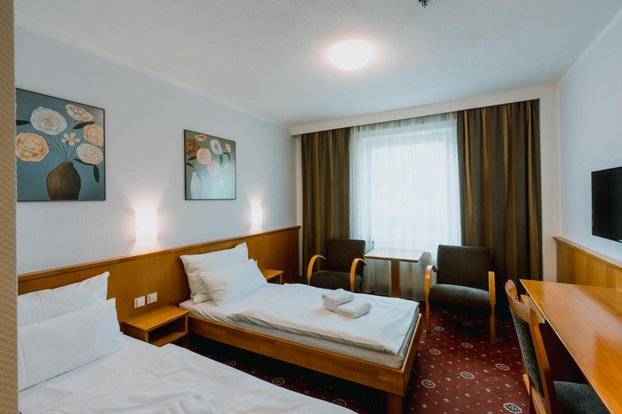 Pracharna Park Hotel Оломоуц Экстерьер фото